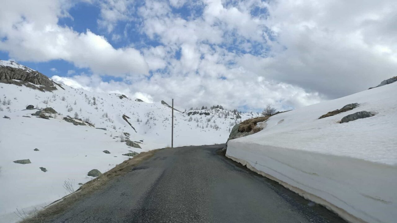 Route du Col de la Cayolle, arrivée au Col
