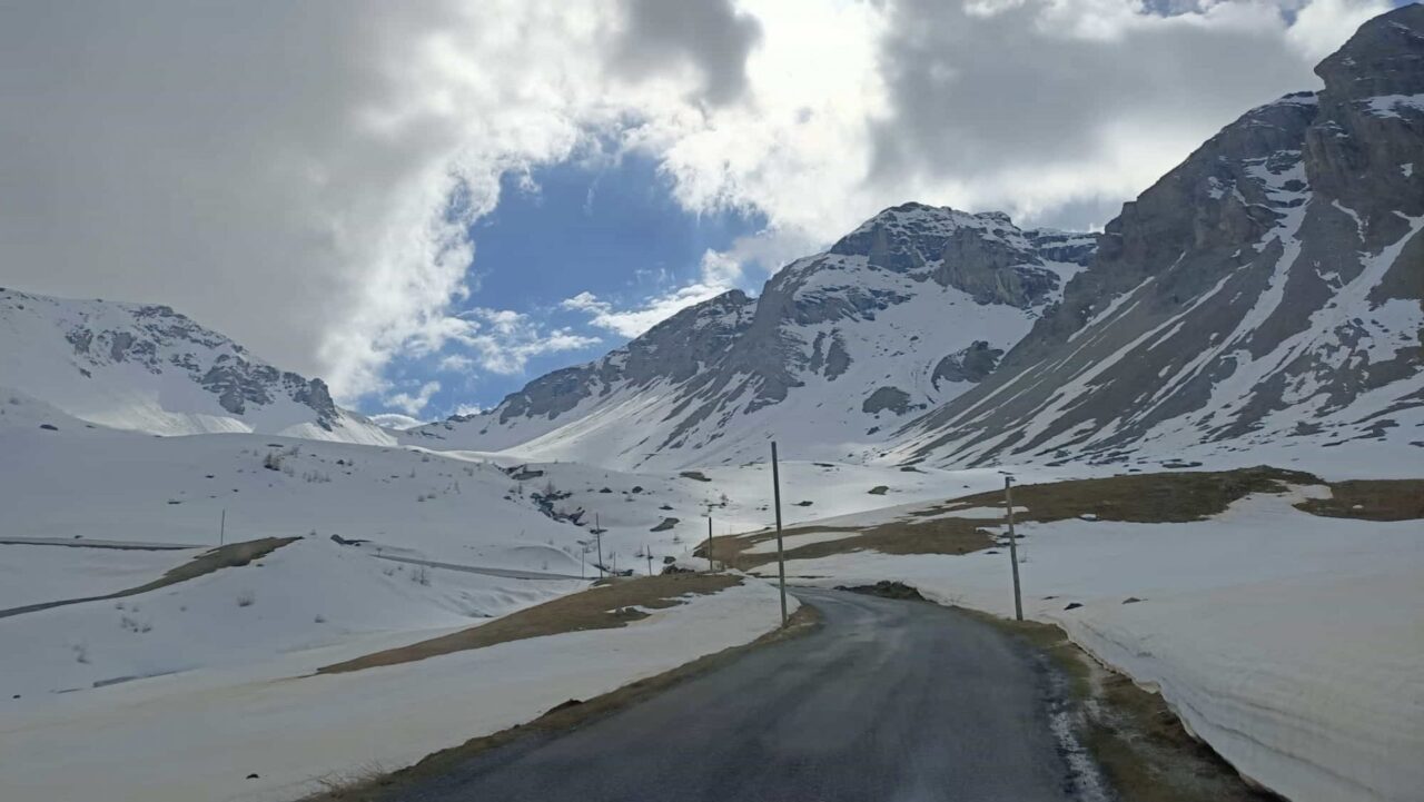 Route du Col de la Cayolle, arrivée au Col