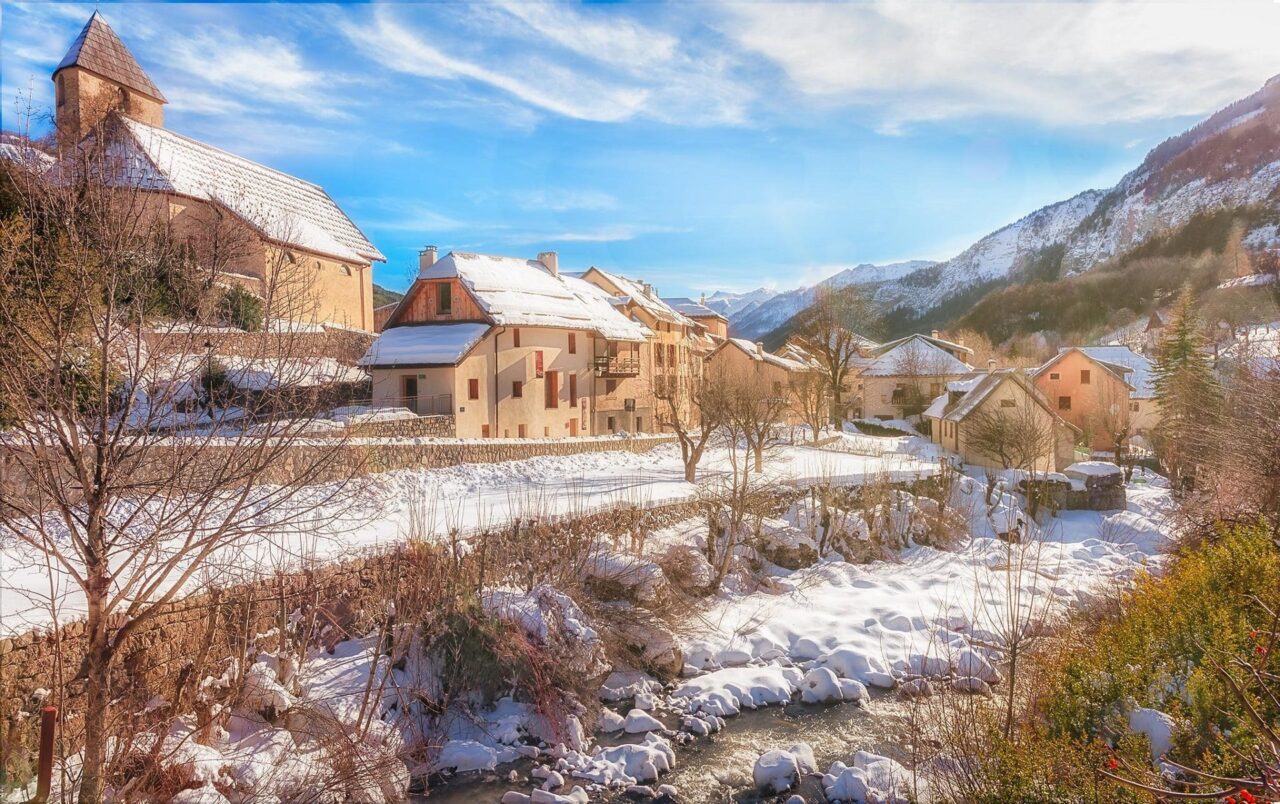 Entraunes-Hiver-Gilles Couturier