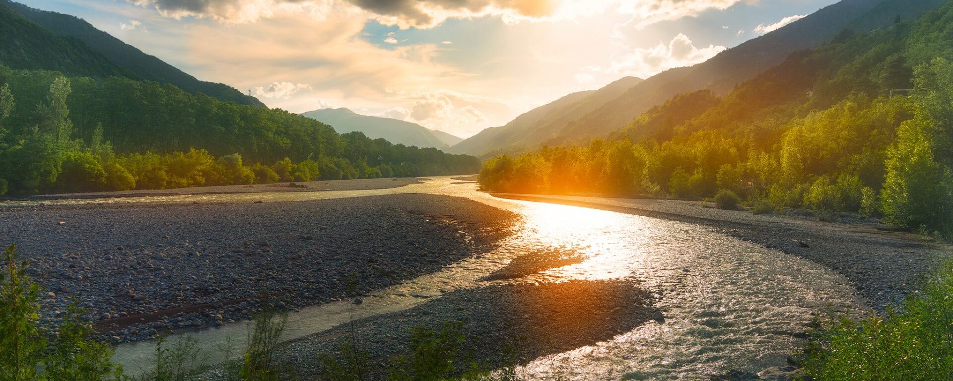 vallee-du-var_gilles-couturier-aspect-ratio-2000-800