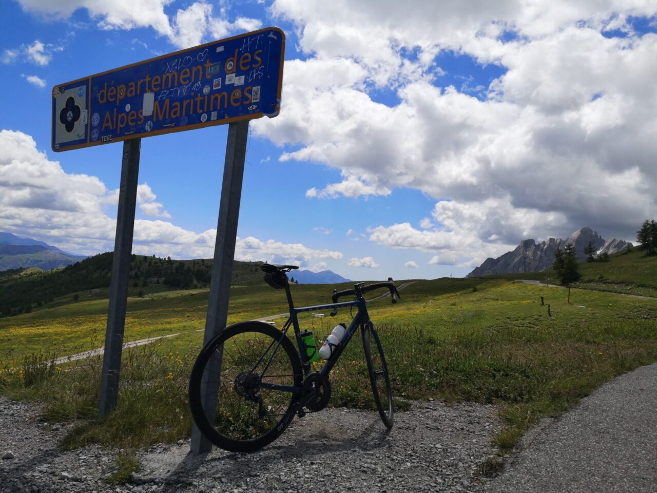 Ascension Col des Champs_ C.Menei